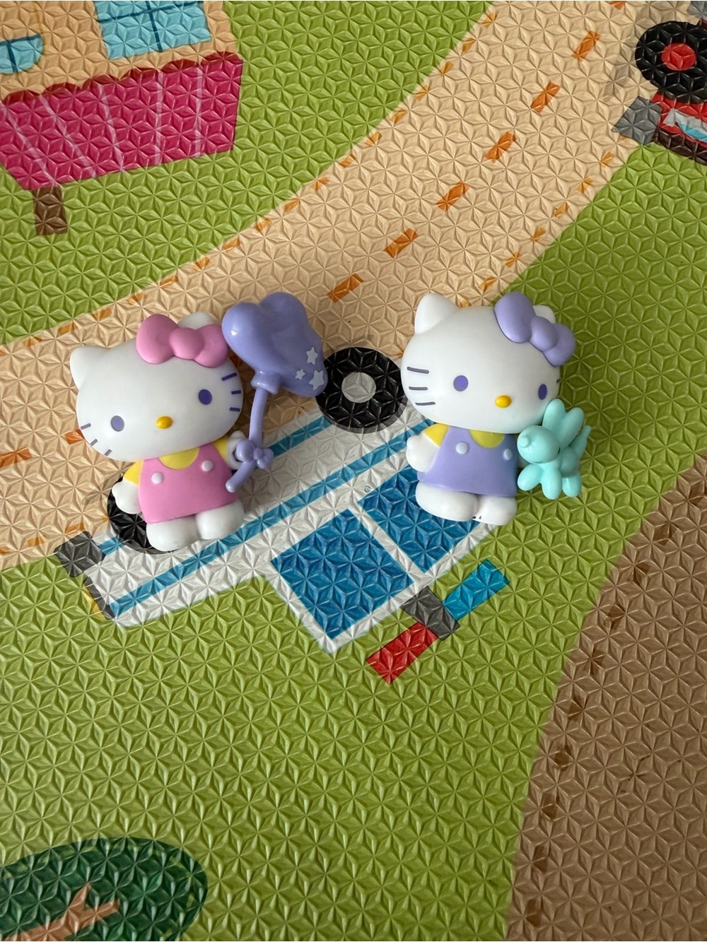 Hello Kitty White Figures with Pink, Lavender & Mint Accessories